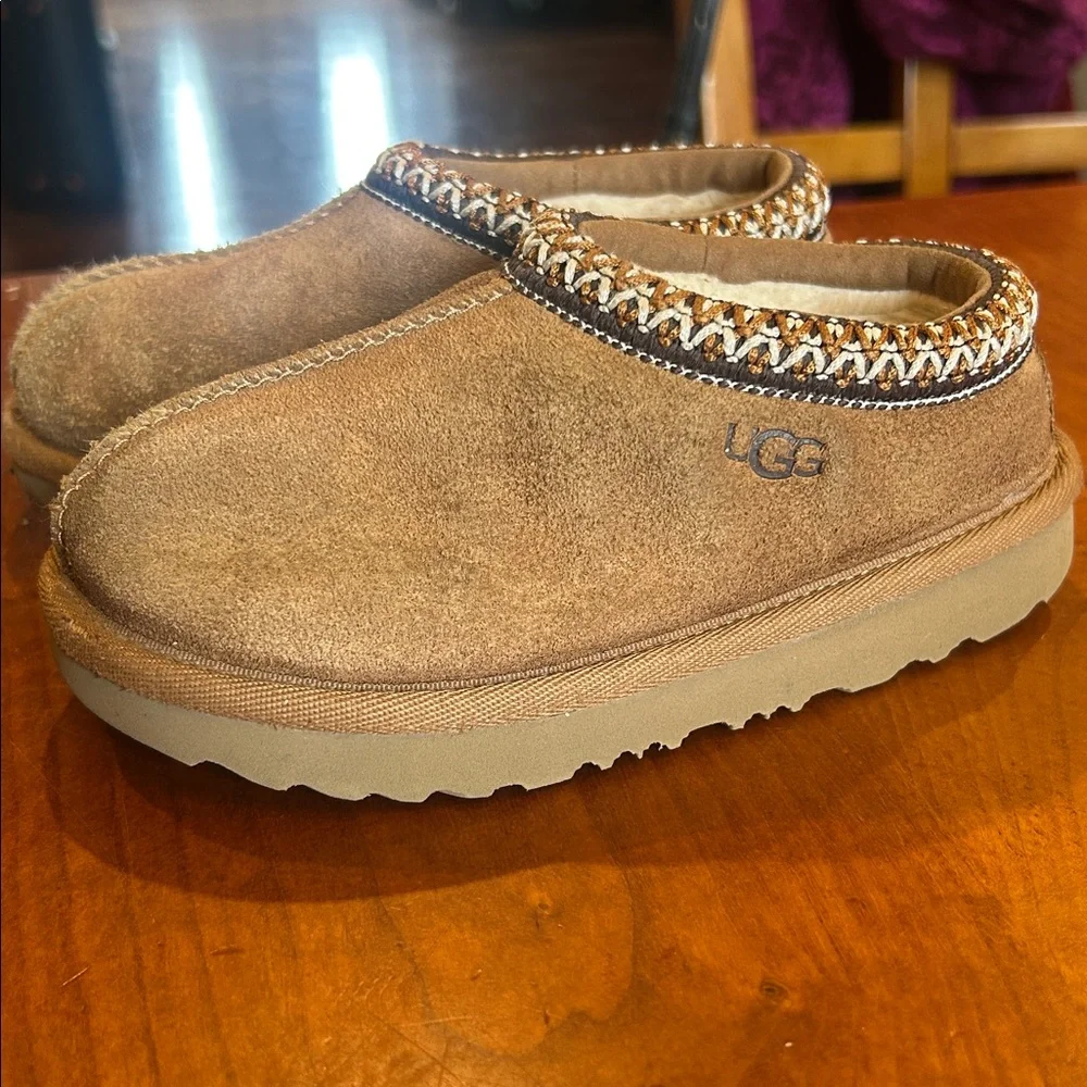 UGG kids Brown Tasman ll Slippers size 10 kids